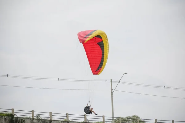 Paraglider Vergelijkbaar Met Een Parachute Doordat Hij Ook Een Flexibele — Stockfoto
