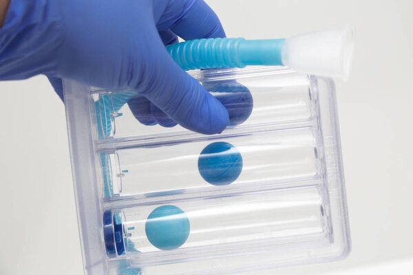 Дыхательный аппарат для облегчения работы легких из ковида 19