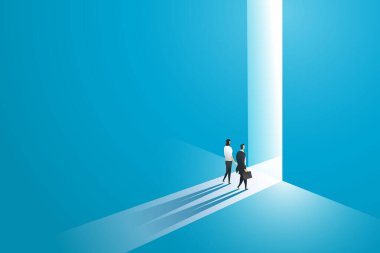 İş kadını ve işadamı ışığın çarptığı bir deliğin duvarındaki büyük bir kapının önüne doğru yürüyorlar. İş fırsatı ve meydan okuma. Vektör illüstrasyonu.