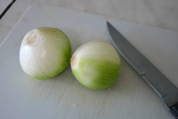 Large White Green Onion Utility Knife Black Handle Lie White — Stockfoto