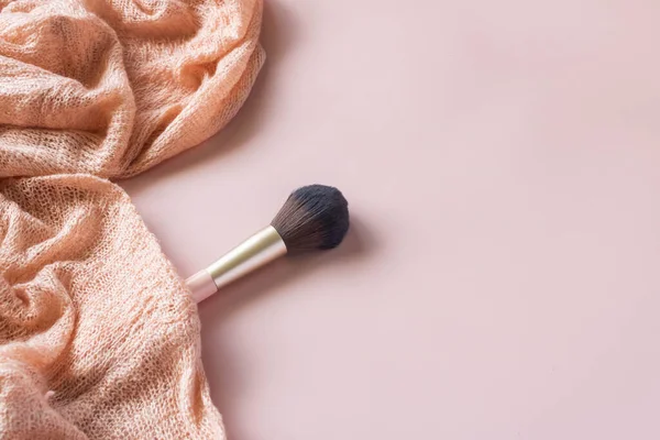 Makeup Brush Pink Backfround Copy Space — Stok fotoğraf