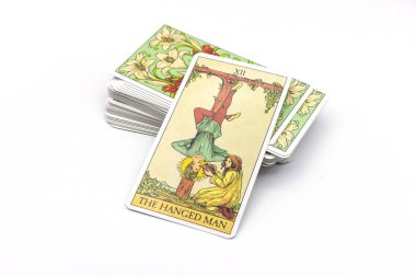 BANGKOK THAILAND - 20 Eylül, illüstrasyon editörü Riite Waite tarot kartları 