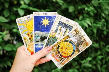 BANGKOK THAILAND - 30 Nisan, illüstrasyon editörü Rider Waite tarot kartları 30 Nisan 2022 tarihinde Bangkok Tayland 'da.