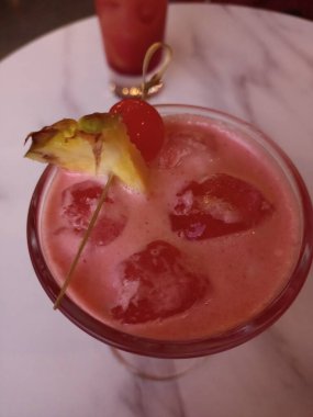 gözlük içmek gece evi hayatı