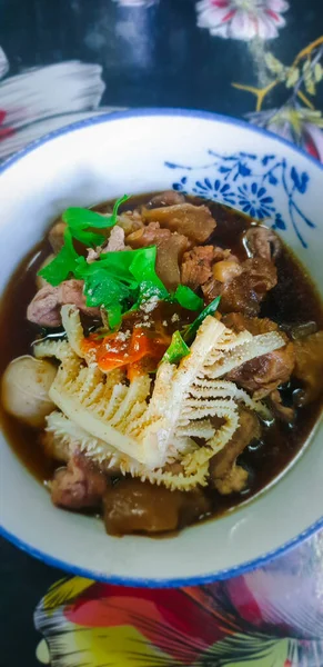 Braised Beef Clear Noodle Met Vlees Ballen Soep Stoofpot Ekaehla — Stockfoto