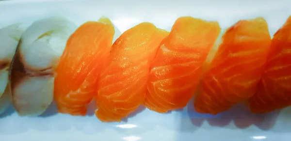 Japansk Mat Set Olika Typer Sushi Med Tång Sallad Och — Stockfoto