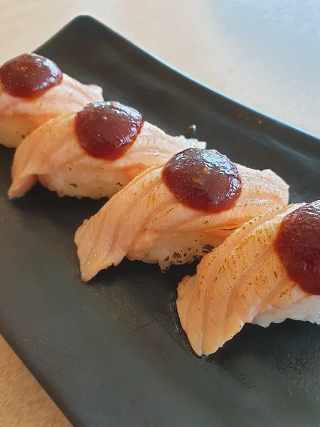 Japán Étel Készlet Különböző Típusú Sushi Tengeri Moszat Saláta Gari — Stock Fotó