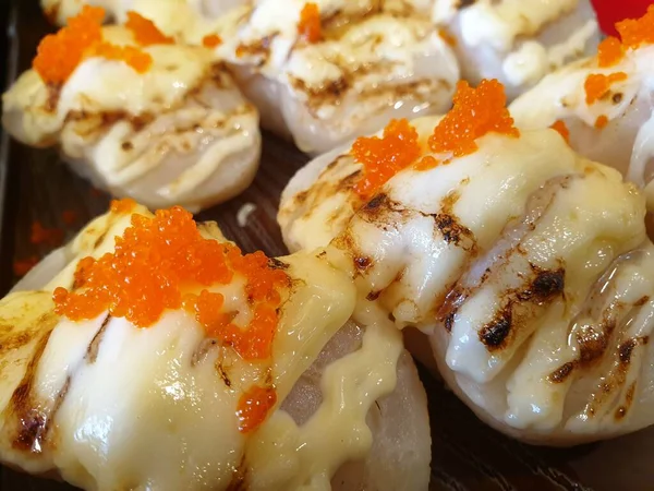 Japonské Jídlo Sadě Různých Druhů Sushi Mořskými Řasami Salát Gari — Stock fotografie