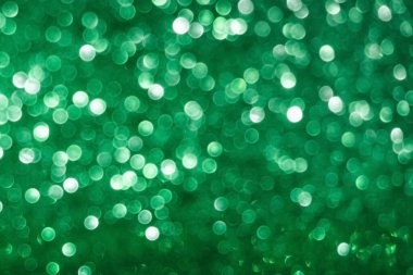 Parlak yeşil arka plan. Metnin için yer, seçici odak.