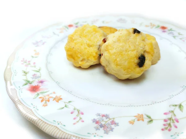 Cranberry Scone Cookies Beautiful Flower Dish Isolated White Background — Zdjęcie stockowe