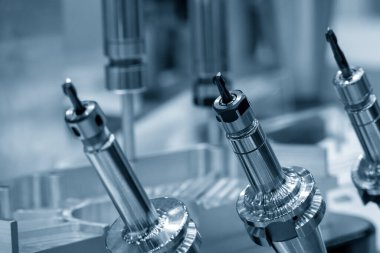 CNC değirmen makinesi için araç ve tutucu grubu. Makine merkezi için kesme aracı.