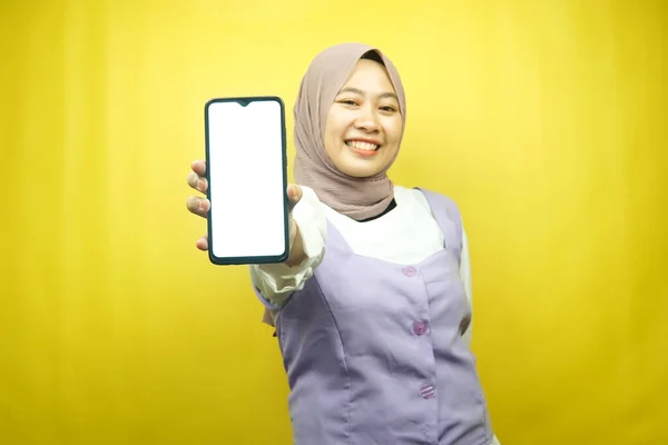 Schöne Junge Asiatische Muslimin Lächelt Selbstbewusst Und Aufgeregt Mit Händen — Stockfoto