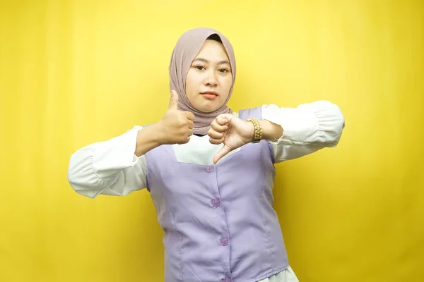 Beautiful Asian Young Muslim Woman Hand Sign Dislike Yes Happy — Stock Photo, Image