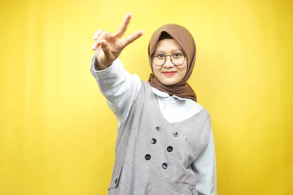 Mooie Jonge Aziatische Moslim Vrouw Pruilen Met Gesigneerde Handen Goed — Stockfoto