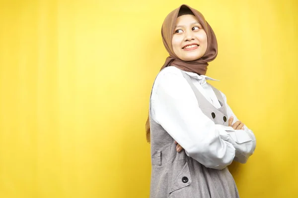 Beautiful Young Asian Muslim Woman Confident Cheerful Looking Empty Space — Stock Photo, Image