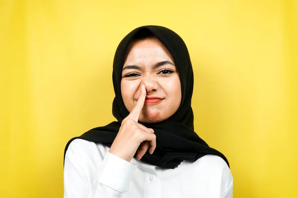 Closeup Bela Coquete Jovem Muçulmano Mulher Isolada — Fotografia de Stock