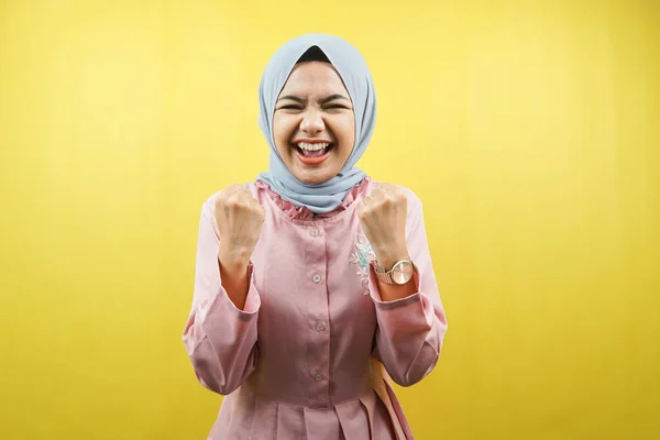 Glada Vackra Unga Muslimska Kvinna Upphetsad Isolerad — Stockfoto