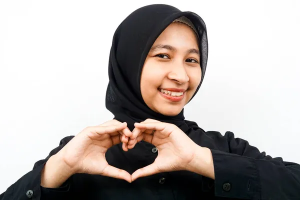 Close Van Mooie Jonge Moslim Vrouw Met Liefde Handen Hou — Stockfoto