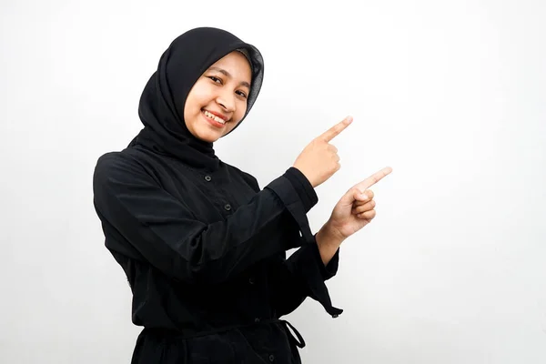 Piękna Młoda Muzułmanka Azjatycka Uśmiechnięta Pewna Siebie Entuzjastyczna Pogodna Rękami — Zdjęcie stockowe