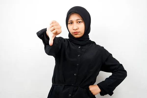 Hermosa Joven Mujer Musulmana Asiática Haciendo Pucheros Menospreciando Decepcionado Insatisfecho —  Fotos de Stock