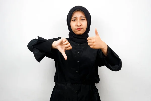 Piękny Azjatycki Młody Muzułmanin Kobieta Ręcznie Znak Jak Lub Nie — Zdjęcie stockowe