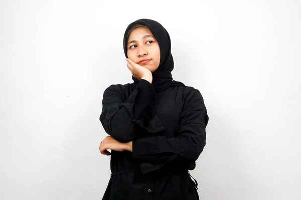 Hermosa Mujer Joven Musulmana Asiática Pensando Buscando Ideas Buscando Soluciones —  Fotos de Stock