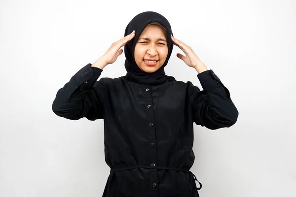 Gyönyörű Fiatal Ázsiai Muszlim Stressz Pánik Sokk Elszigetelt Fehér Háttér — Stock Fotó