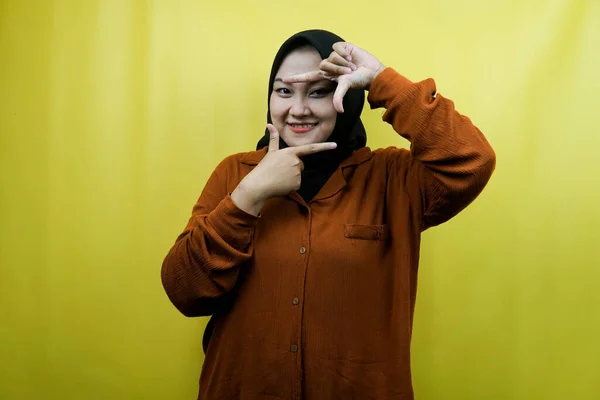 Beautiful Cheerful Young Asian Muslim Woman Camera Portrait Gesture Isolated — Stock Photo, Image