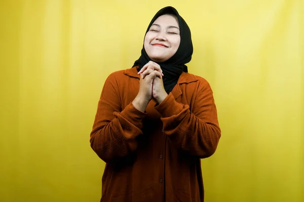 Hermosa Alegre Joven Asiático Musulmán Mujer Manos Cara Aislado —  Fotos de Stock