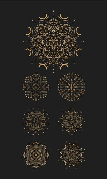 Collection of round fractal patterns with weave. Decorative ornament in ethnic oriental style. Round pattern in form of mandala for Henna, Mehndi, tattoo, decoration. Vector — стоковый вектор