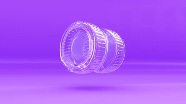 Иринисцирующий Стеклянный Кристалл Прозрачный Стеклянный Блок Вращается Фиолетовом Фоне Вращение — стоковое видео