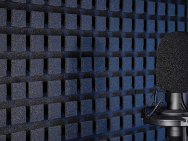 Podcast stüdyosunda profesyonel yüksek kaliteli mikrofon