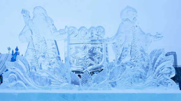 Ice Sculptures Santa Claus Snow Maiden — Stock Photo, Image