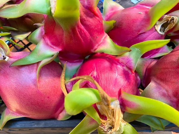 Dragon Meyvesi arkaplanı kapat 