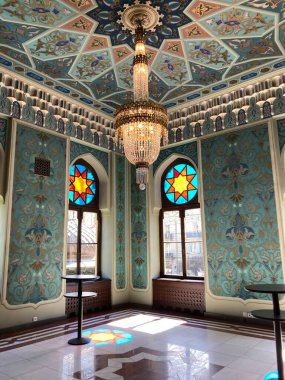 Tiflis Gürcistan - 10 Nisan 2022: Opera ve Bale Tiyatrosu adını Paliashvili iç mekanlarından almıştır.