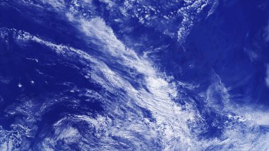 20-P1 Gerçekçi Gezegen Dünya Yüzeyi 'nin Atmosferik Bulutlu Güzel Manzarası. Yüksek detaylı 3B görüntüleme.