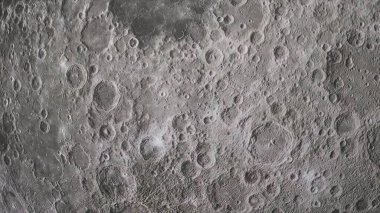 Uzaydan Gerçekçi Ay Yüzeyi 'nin Göktaşı Çarpması Kraterleriyle 23-P1 Manzarası. Yüksek detaylı 3B görüntüleme.