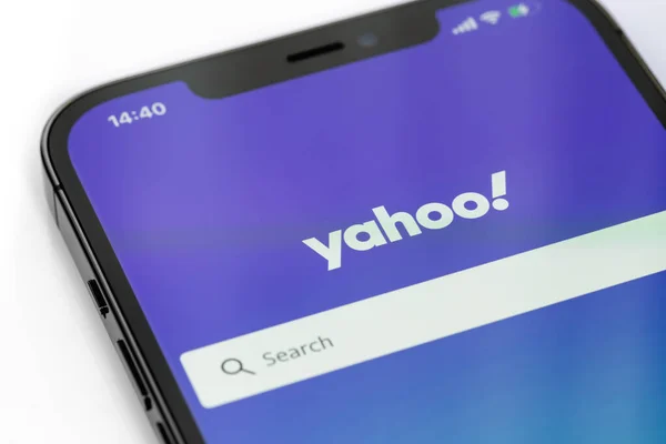 Yahoo Search Mobile App Screen Smartphone Iphone Closeup Yahoo Tech — Foto de Stock