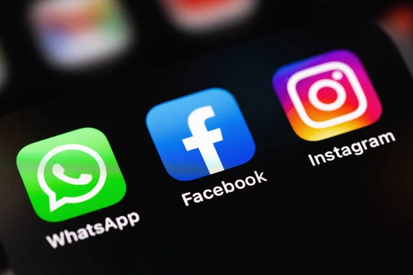 Whatsapp Facebook Instagram Mobile Icons Social Media Apps Screen Smartphone — Stok fotoğraf
