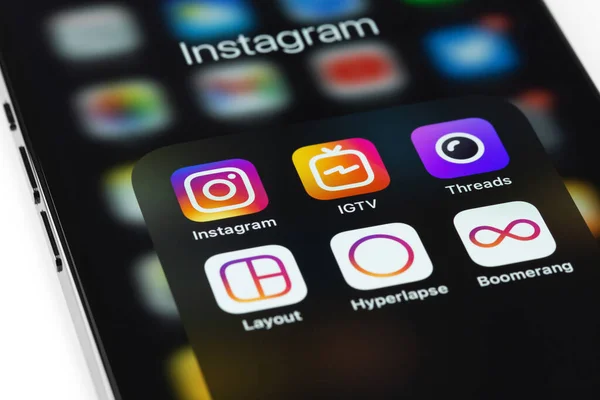 Instagram Services Igtv Threads Other Apps Screen Smartphone Closeup Instagram — Zdjęcie stockowe