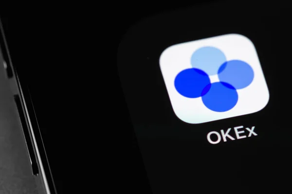 Okex Mobile App Screen Smartphone Okex Cryptocurrency Exchange Moscow Russia — Zdjęcie stockowe