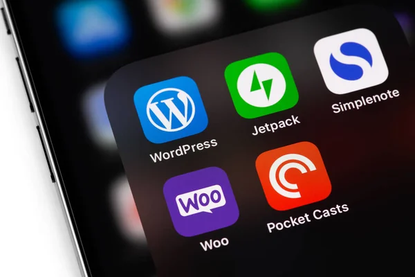 Wordpress Mobile Apps Jetpack Woo Simplenote Pocket Casts Screen Smartphone — Stock fotografie