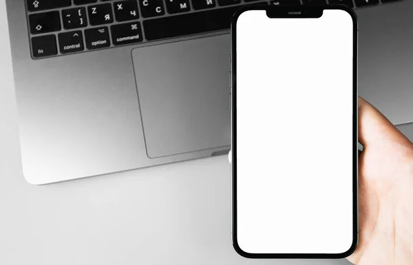 Mockup Hand Holding Smartphone Iphone Right Side View White Screen — Stockfoto