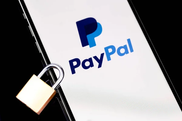 Paypal Logo Mobile App Screen Smartphone Iphone Metal Lock Closeup — Stock Fotó