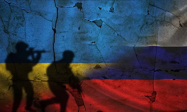 Rússia Ucrânia Bandeira Parede Rachada Conceito Guerra Entre Rússia Ucrânia — Fotografia de Stock