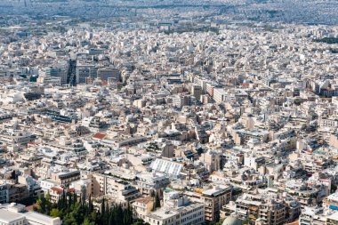 Atina, Yunanistan 'da yoğun yaşam ve mimarlık. Güney Avrupa 'da birçok evi ve gayrimenkulü olan bir yerleşim bölgesi..