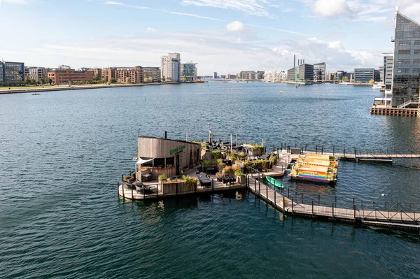 Green Island CPH Floating Bar in Kopenhagen — Stockfoto