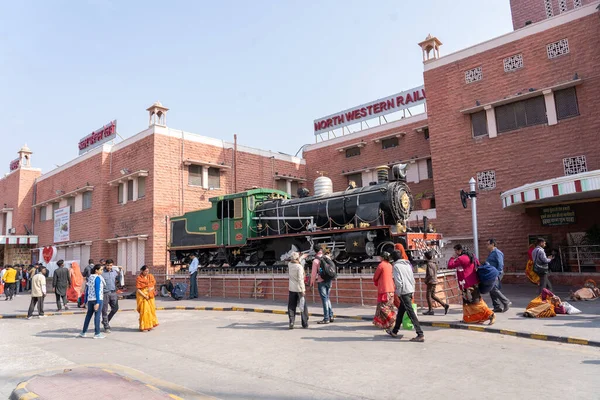 Locmotive in front of Jodhpur Train Station — стокове фото