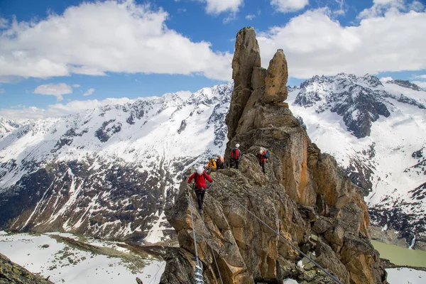 Goscheneralp Швейцарія Травня 2014 Group Альпініста Віа Ferrata Швейцарії — стокове фото