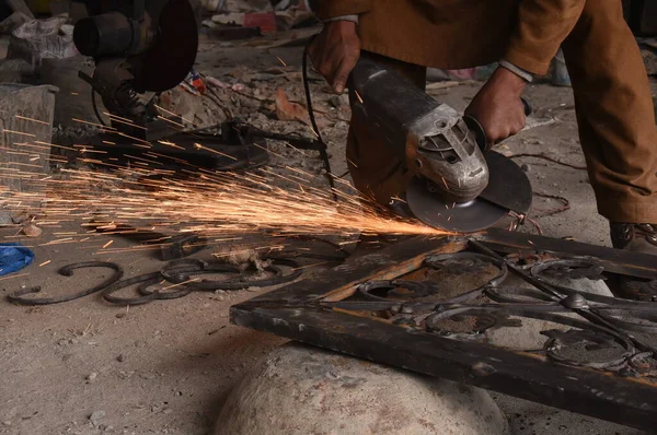 Staal Lassen Lasser Werkt Lassen Van Het Metalen Frame Van — Stockfoto